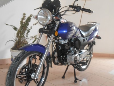 vend moto routi&egrave;re 150cc - ANTANANARIVO, MADAGASCAR