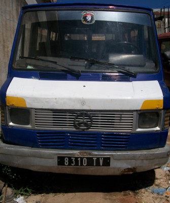 Mercedes 307 D - TANANARIVE, Madagascar