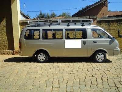 KIA GRAND PREGIO Image principale
