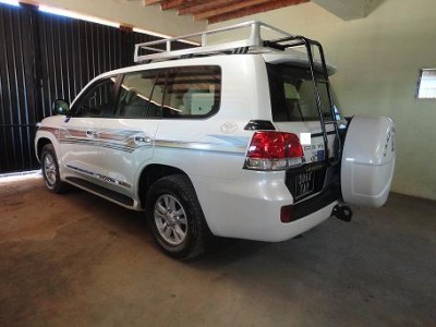 toyota gxr v8 - antananarivo, madagascar