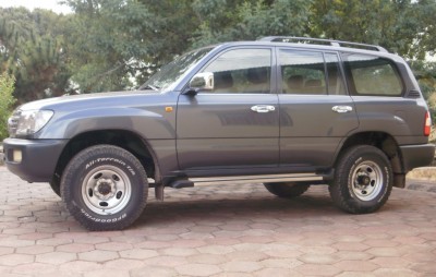 Land Cruiser HZJ105 Image principale