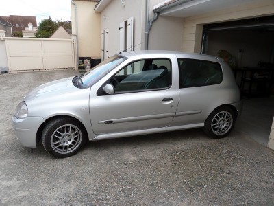 Renault clio2 - Antananarivo, madagascar