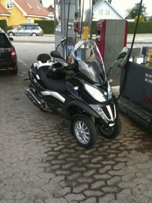 Scooter Piaggio MP3 LT 400cc année 2011 Image principale