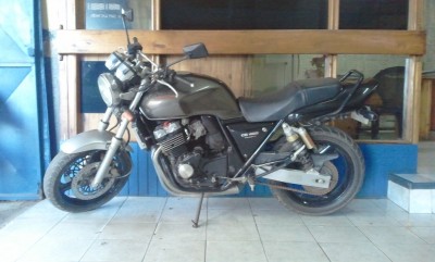 Moto Honda CB400 - A VENDRE - Antananarivo, Madagascar