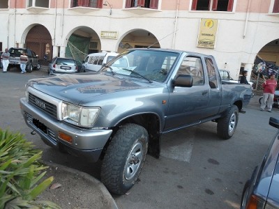 Toyota Hilux extra cabine Image principale