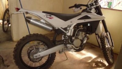 Moto bonne occasion Husqvarna - nosy be, Madagascar