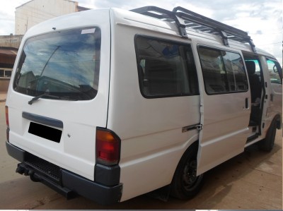 LOCATION MINIBUS - ANTANANARIVO, MADAGASCAR