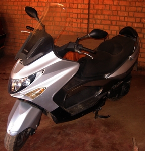 Vend Kymco 300 cm&sup2; - Itaosy, Madagascar
