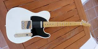 Guitare fender squier - tananarive, madagascar