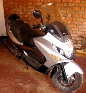 Vend Kymco 300 cm&sup2; - Itaosy, Madagascar