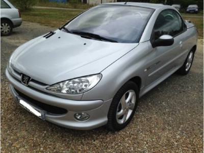 PEUGEOT 206 CC 16V Quiksilver 2  - nantes, france