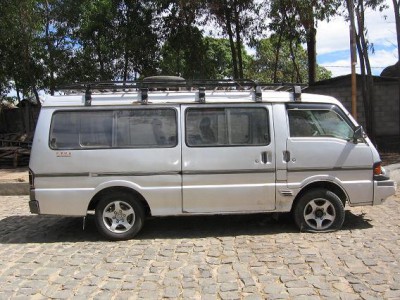 Minibus Mazda a vendre - Antananarivo, Madagascar