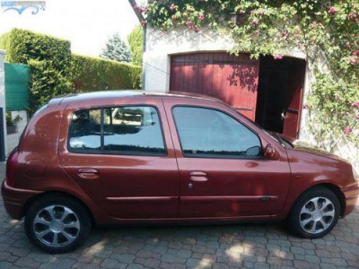 Renault clio II 1.9 rte - LILLE, FRANCE