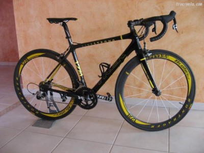 Livestrong serie limitee - LILLE, FRANCE