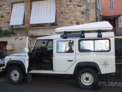 LAND-ROVER Defender (urgent) 1800€ - Antananarivo, Madagascar