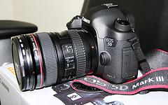 Canon EOS 5D Mark III 22.3MP reflex num&eacute;rique avec objectif 24-105mm - toulouse, france