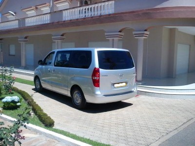 Hyundai H1 Miniature 1