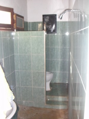 loue bungalow a majunga, wifi, tout confort Miniature 1