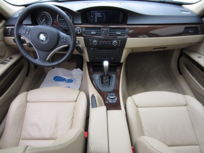 2009 BMW 320d xDrive Miniature 1