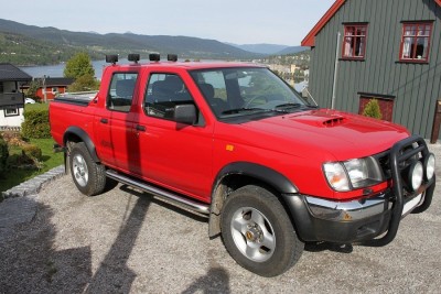 Nissan King Cab 1999, 185 000 km Miniature 1