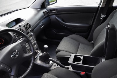 Toyota Avensis 115 D-4D Linea Sol 5P Miniature 1