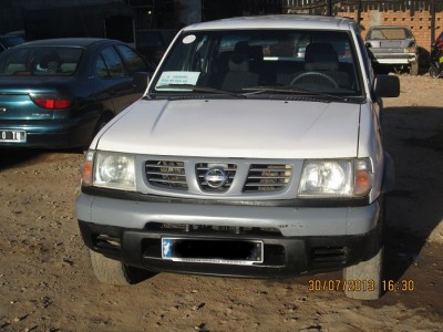 4x4 Nissan à vendre Miniature 1