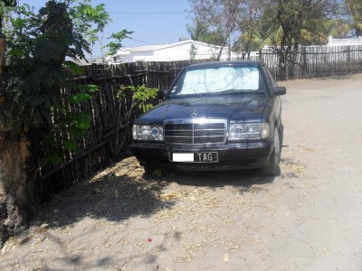Vends Mercedes 190 E Miniature 1