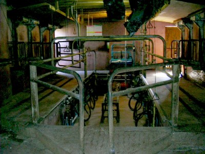 milking machine Miniature 1
