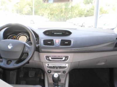 RENAULT MEGANE 3 à 2000 Euros Miniature 1