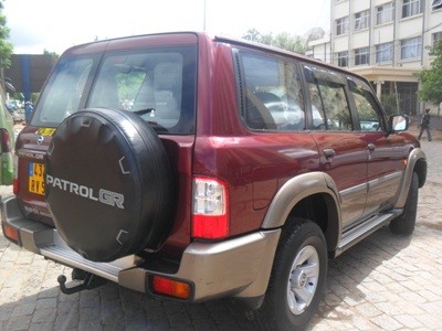 a  vendre !  4x4 NISSAN PATROL Y61- année 2004 Miniature 1