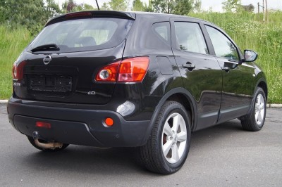 Nissan Qashqai  DCI 106 cv noir version Tekna Miniature 1