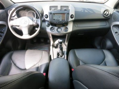TOYOTA RAV 4 136 D-4D VX, 5 portes    prix : 19617570 AR Miniature 1