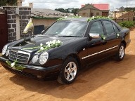 DREAM S CAR location tete de cortegeMERCEDES E320 Miniature 1