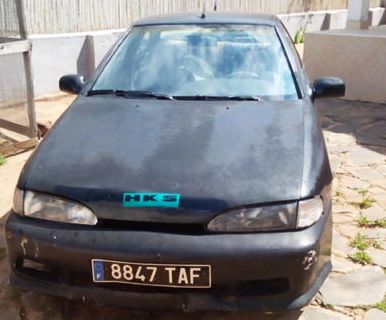A vendre voiture pas chere Miniature 1