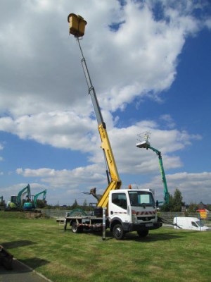 Véhicules légers <3,5t - Utilitaire - Nacelle Miniature 1
