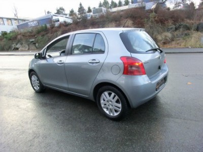 Toyota Yaris 2008 Miniature 1
