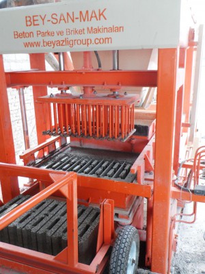  vente machine pour la fabrication de Parpaing, Brique, Hourdis Miniature 1