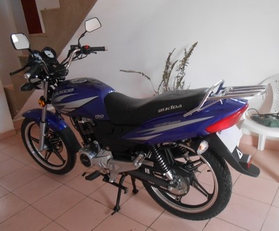 vend moto routière 150cc Miniature 2