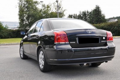 Toyota Avensis 115 D-4D Linea Sol 5P Miniature 2