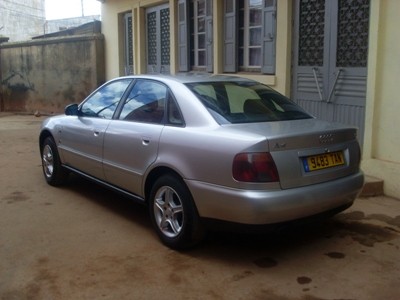 A Vendre AUDI A4 Miniature 2