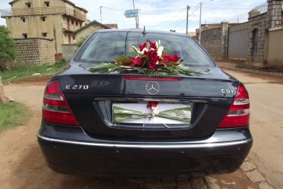 DREAM S CAR : location MERCEDS E 270 Miniature 2