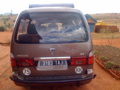 Location KIA Pr?gio pas cher Miniature 2