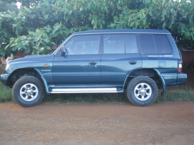 Mitsibushi pajero V46 ailes bombées Miniature 2