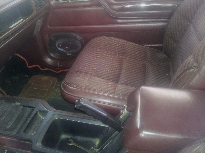 cause double emploi vend JEEP CHEROKEE 1983 Miniature 2