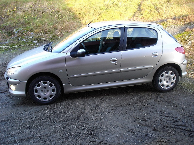 Peugeot 206 1.4L hdi année 2005 Miniature 1