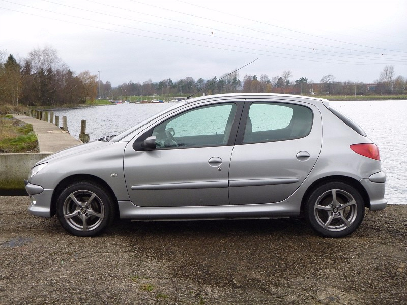 Peugeot 206 - antananarivo, madagascar