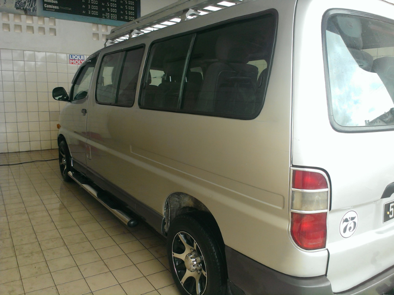 à vendre : toyota hiace megane Miniature 3