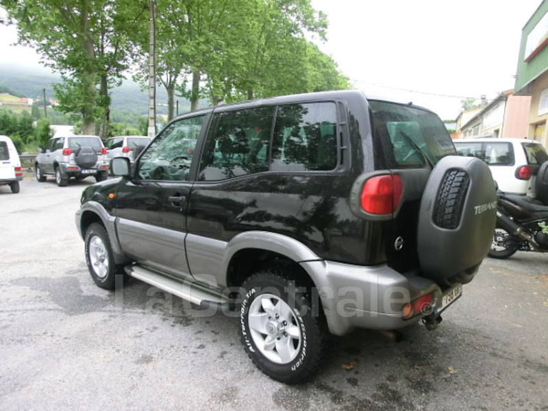 URGENT!!! Vend 4X4 Nissan Terrano II, 2002 Image principale