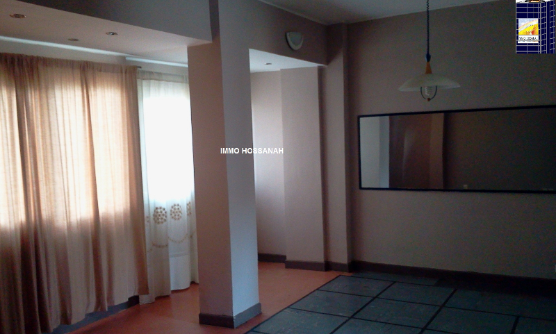 APPARTEMENT T5 CONFORT A LOUER A ANKADIVATO Réf:LA70155 Miniature 1