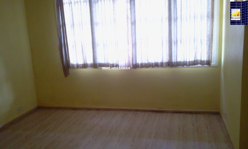 APPARTEMENT T5 CONFORT A LOUER A ANKADIVATO Réf:LA70155 Miniature 3